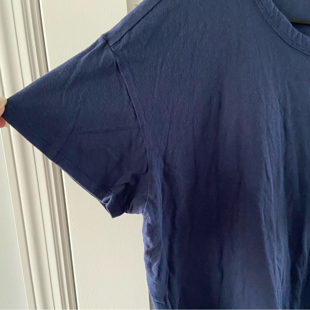Old Navy Tshirt Size XL - Picture 5 of 7